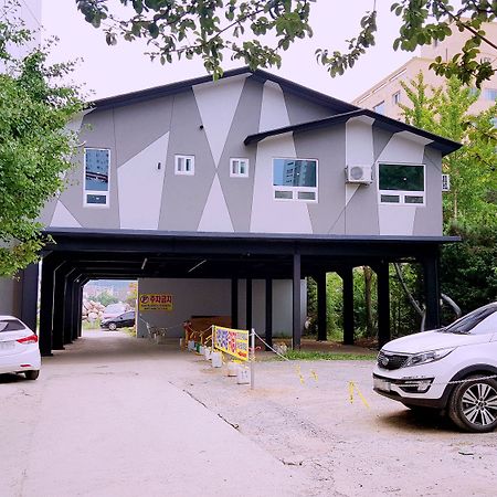 B&B Zary - Hostel Sokcho Exterior photo